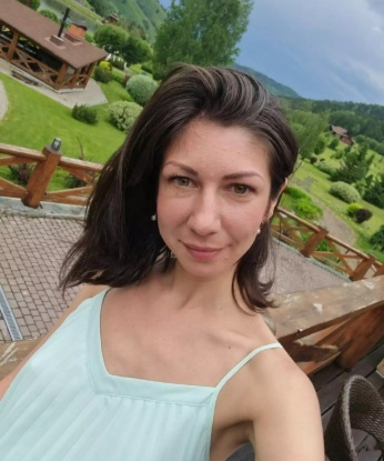 Моя креативность и страсть позволят нам насладиться каждой минутой проведенной вместе. У меня есть много возможностей для твоего удовольствия - от релаксирующих массажей до возбуждающих игр. Живу в самом сердце Москвы и готова встретиться с тобой в моей уютной квартире или приехать к тебе. Смотри мои фото и читай отзывы - они говорят сами за себя. Позволь мне погрузить тебя в мир наслаждения, ты не пожалеешь. 😘 Амина